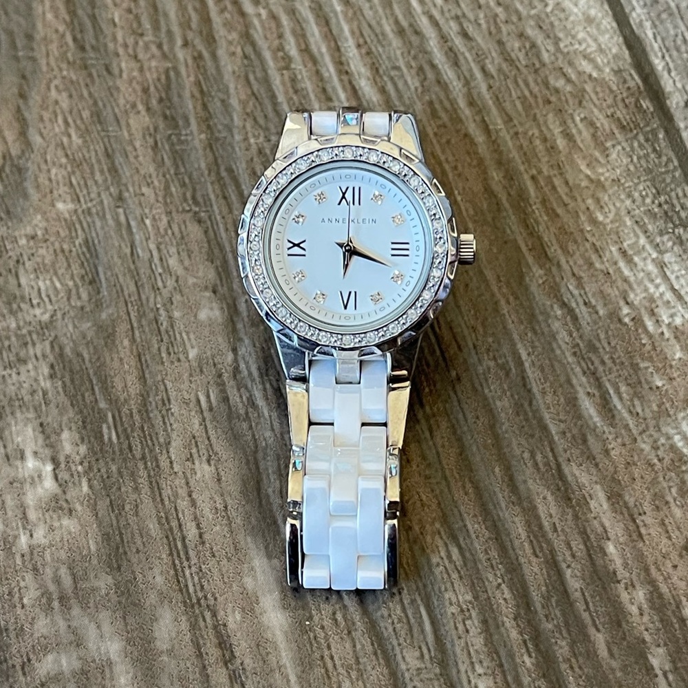 Ann Klein adjustable wrist watch. *Needs battery*